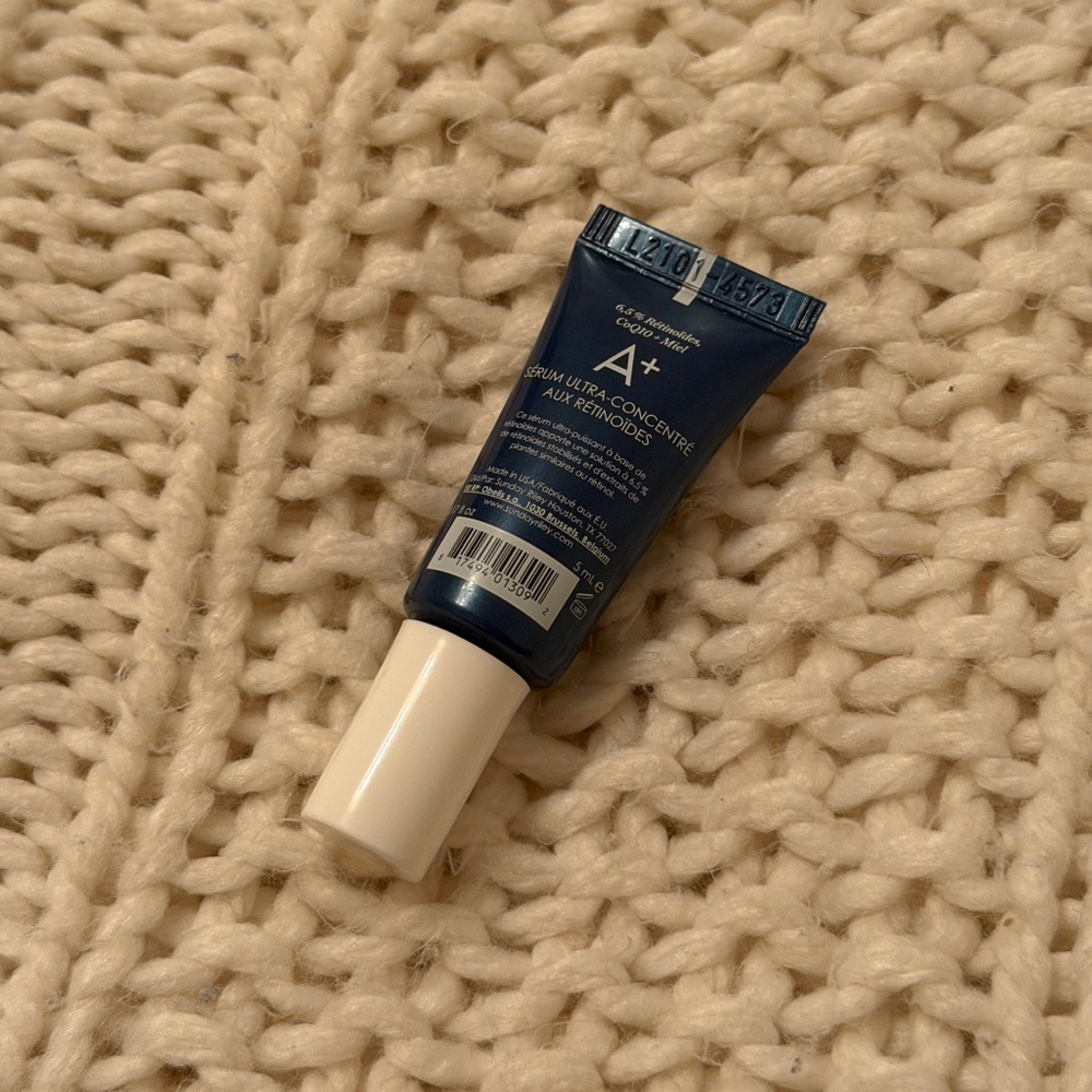 Sunday Riley A+ High-Dose Retinoid Serum Mini - Picture 2 of 2